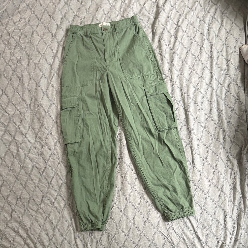 Abercrombie & Fitch Cargo Jogger Parachute Pants in Sage Green Small Utility